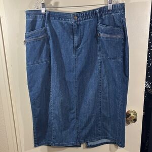 Catherines Medium Wash Blue Denim Skirt With Pockets Size 1X
